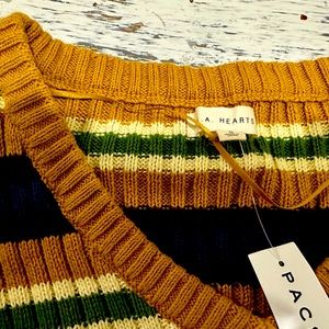 Pacsun crop top sweater